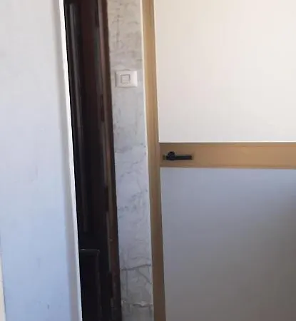 Apartament Intero 100mq 2 Da Letto Magna Graecia *